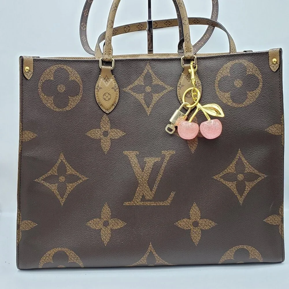 Authentic Louis Vuitton Lock & Key with Unbranded Apple Charm, Keychain - Picture 3 of 10